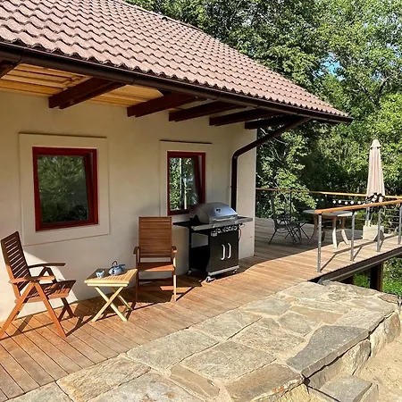 Sunrise Tiny House 別荘 Malesov